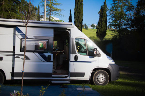 Auch auf dem Campingplatz blitzt die Klischeetoskana im Hintergrund durch.