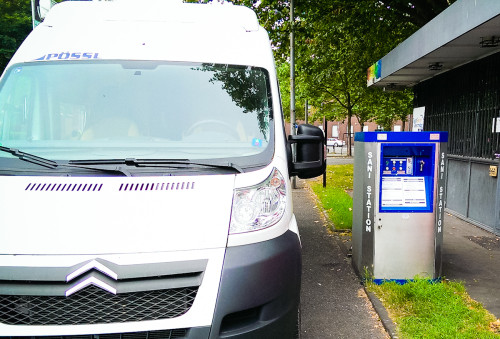 Ver- und Entsorgung an der Tauchstation des Parkplatzes am Duisburger Landschaftspark. Grauwasser war etwas unklar, kein richtiger Bodenablass zu sehen. 