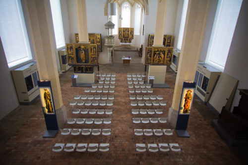 Die fünf gotischen Altäre. Sehr schönes Kooperationsprojekt zwischen Stadt und Kirche, die Kirche ist noch geweiht und wird genutzt, die Stadt finanziert das Museum. 3 Euro Eintritt.