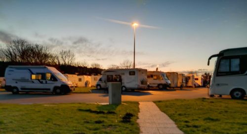 Reisemobil Stellplatz Le Treport Normandie abends