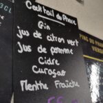 Cocktail du Phare: Gin, jus de citron vert, juse de pomme, cidre, curacao, menthe fraiche